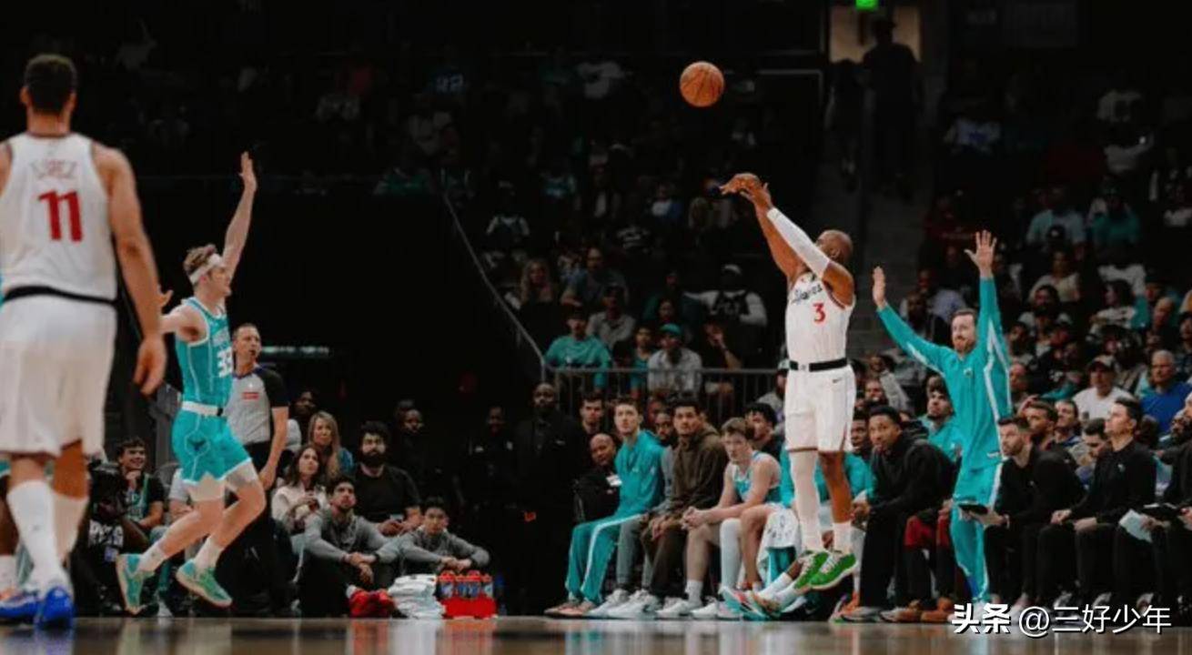 火箭再胜骑士，哈登砍下高分火力