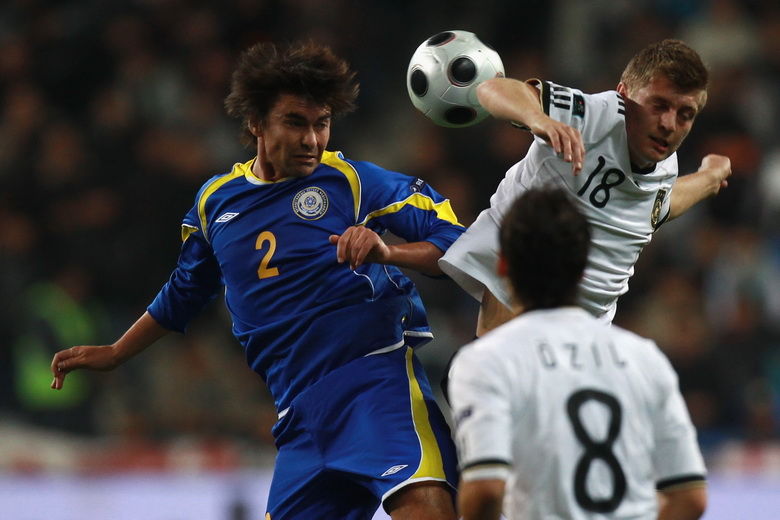 欧洲杯预选赛掀起一波波球迷热情高涨