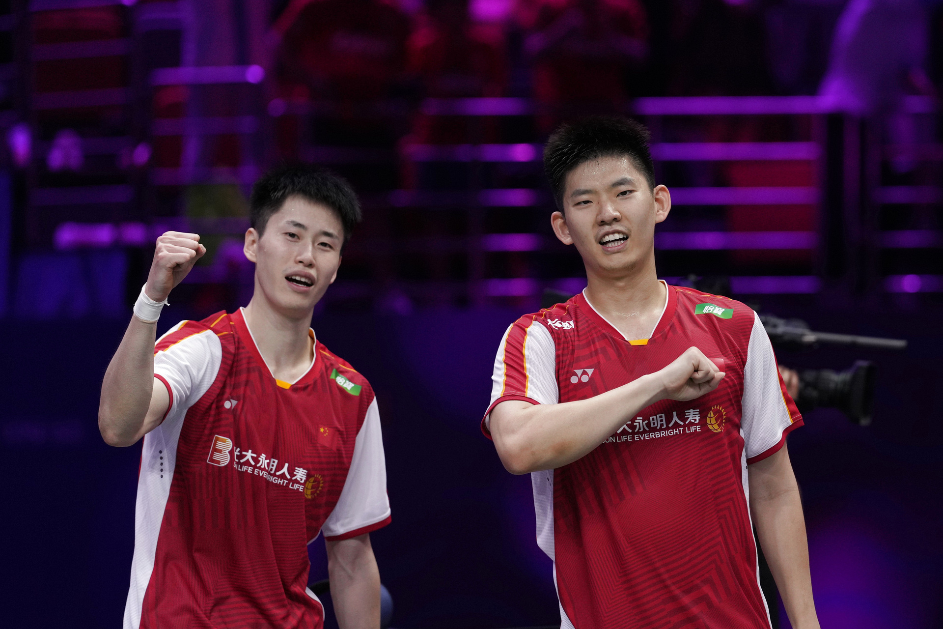 中国羽毛球队鏖战日本羽毛球队，林丹关键制胜