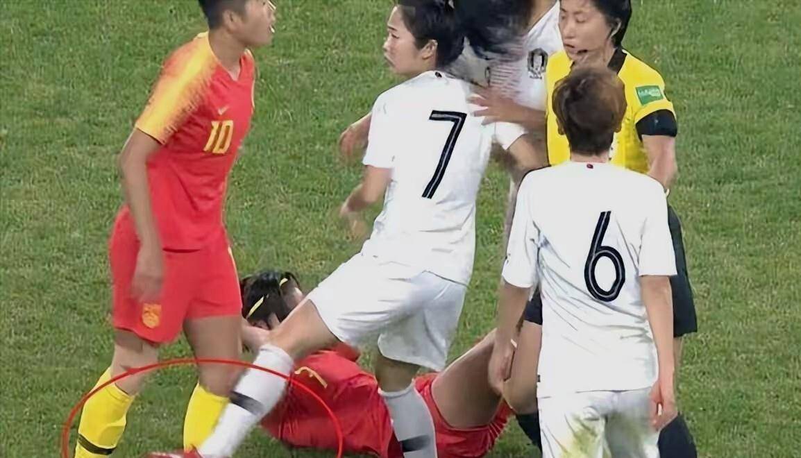 队员出现纠纷，球场冲突频发引争议