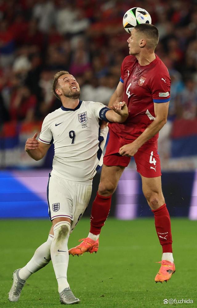 IM体育官网入口-英格兰队轻取德国队，波尔点燃赛场