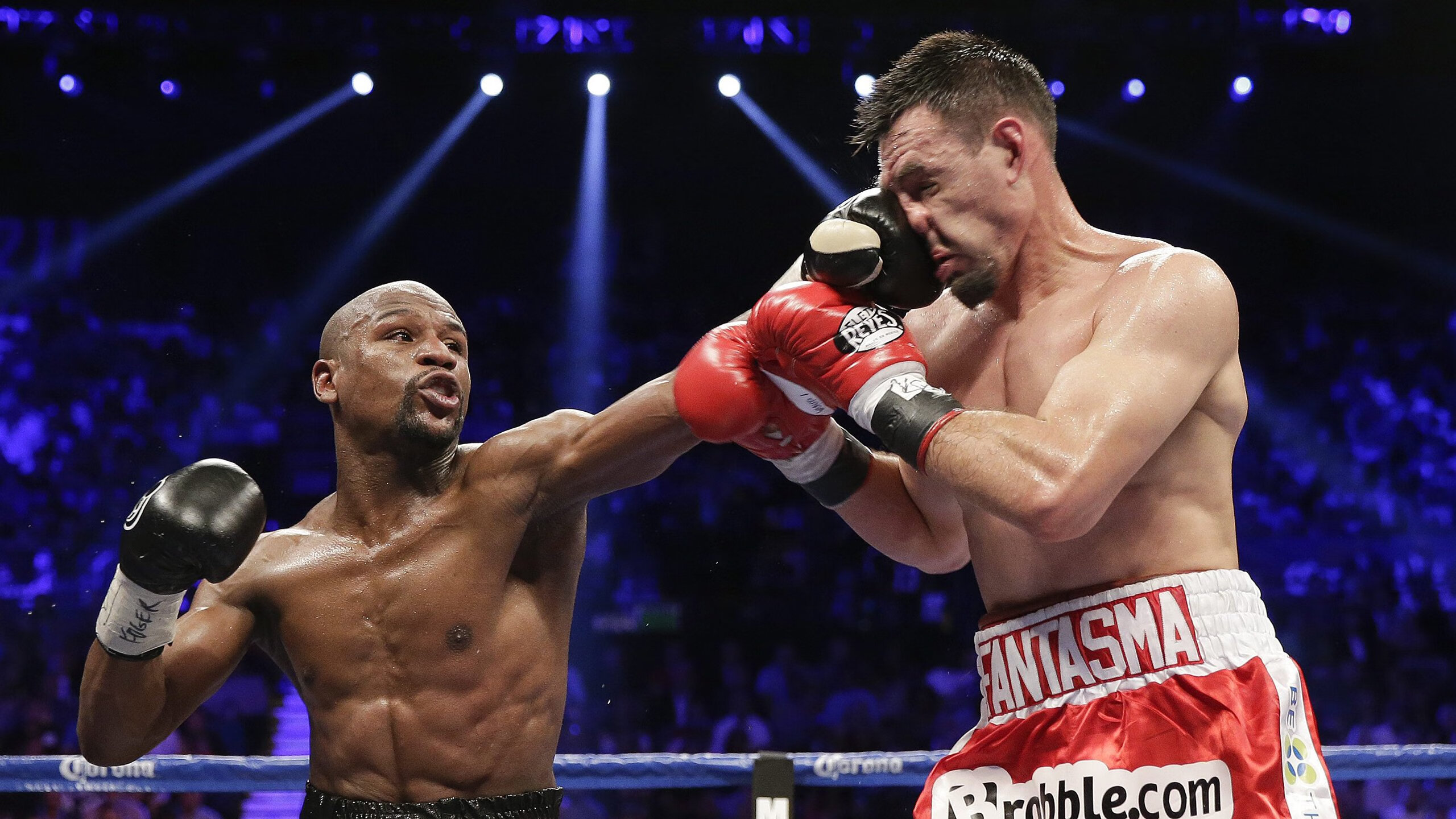 IM体育官网入口-跨界主宰时刻，篮网末节风暴与F1赛道上的杰伦·格林式接管