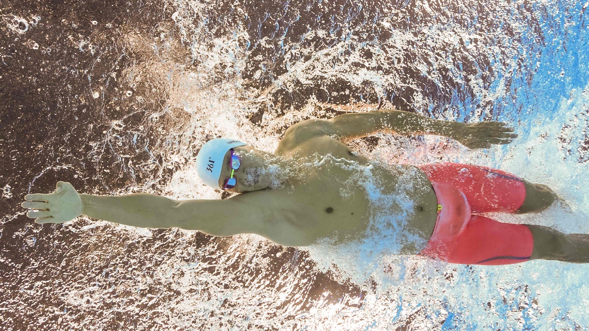 IM体育下载-绝境中的王者，从绿茵场到乒乓台，关键制胜背后的精神密码